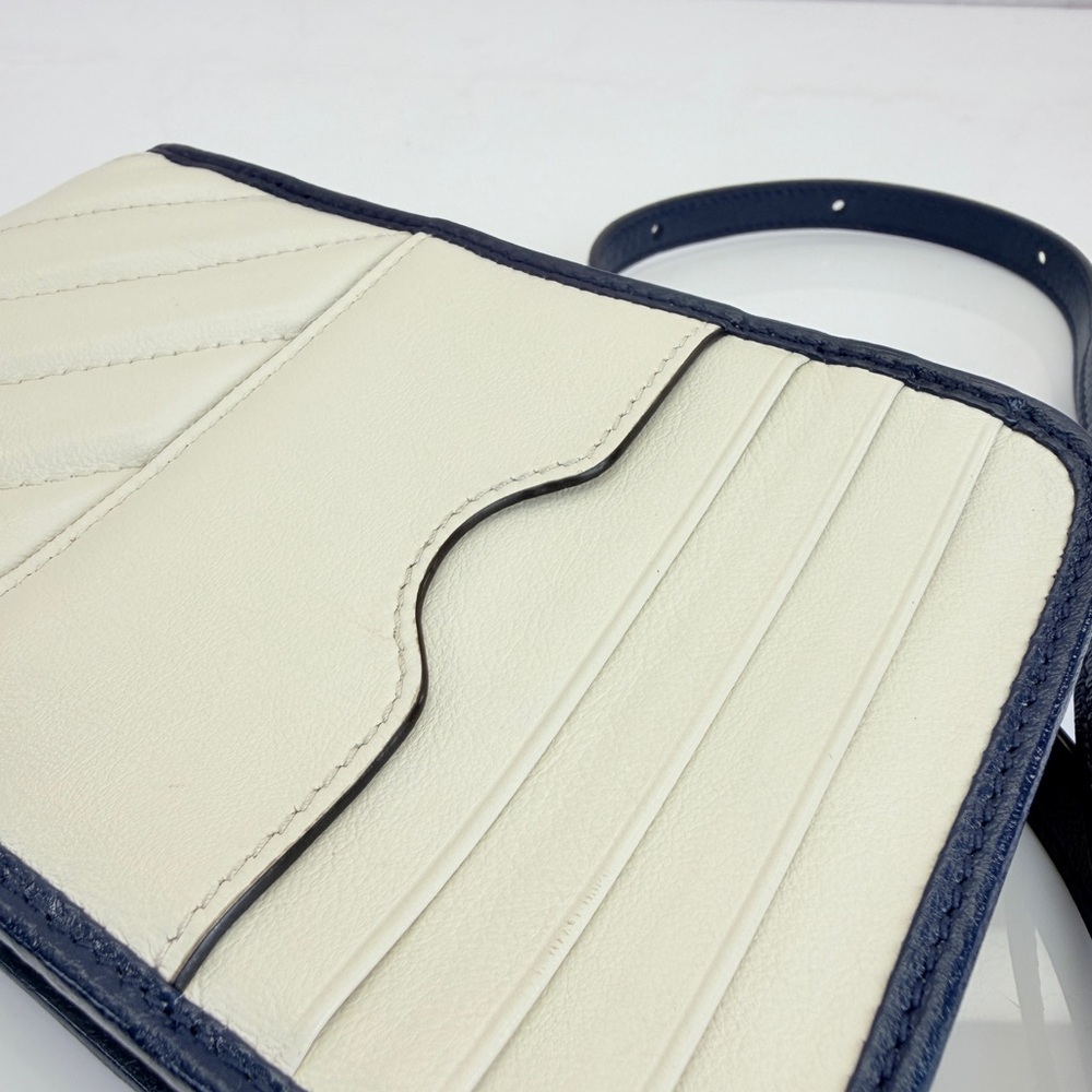 Gucci Marmont Matelasse Chevron Quilted White Navy Mini Phone Card Pouch Bag - Picture 6 of 12